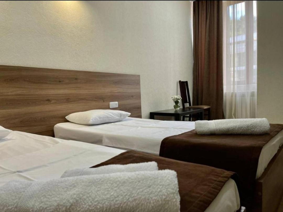 יירבאן Merien Hotel מראה חיצוני תמונה