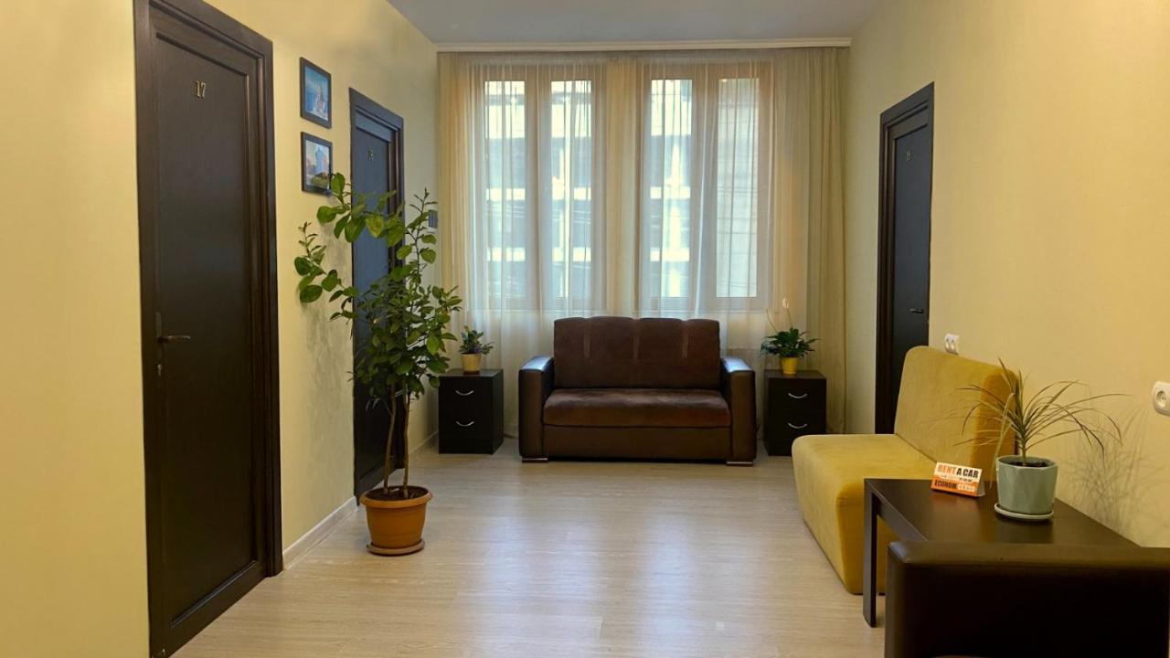 יירבאן Merien Hotel מראה חיצוני תמונה