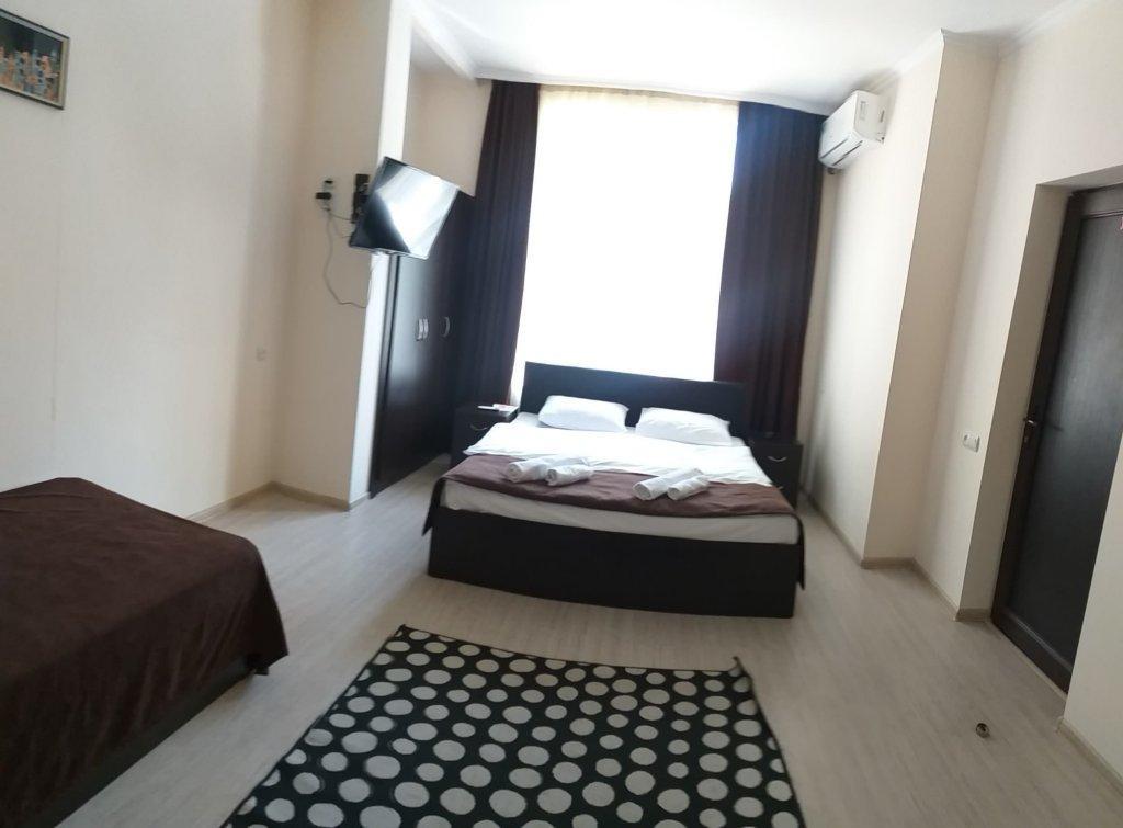 יירבאן Merien Hotel מראה חיצוני תמונה
