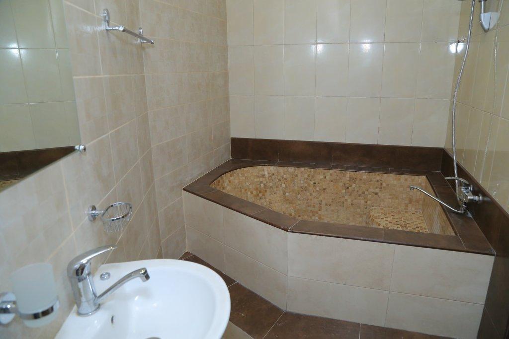יירבאן Merien Hotel מראה חיצוני תמונה